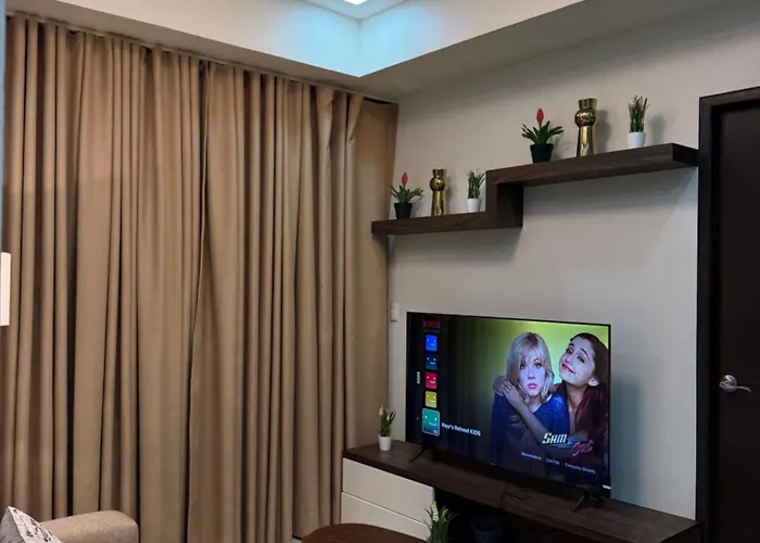 Luxury 2br W Balcony Bgc Taguig Near Venice Mall Apartamento *