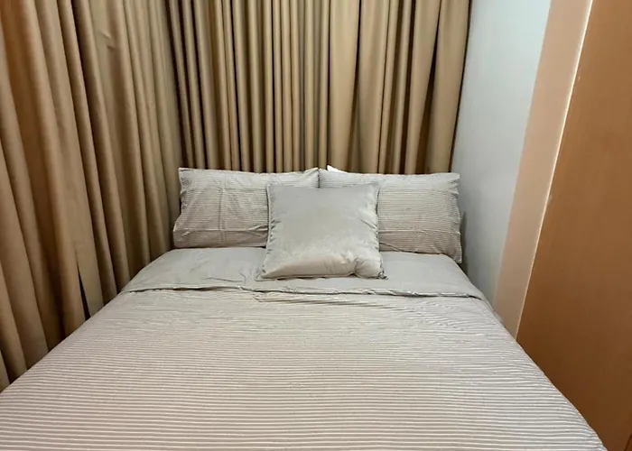 Luxury 2br W Balcony Bgc Taguig Near Venice Mall Apartamento Manila