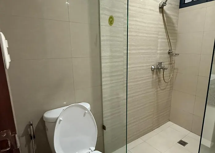 Luxury 2br W Balcony Bgc Taguig Near Venice Mall
