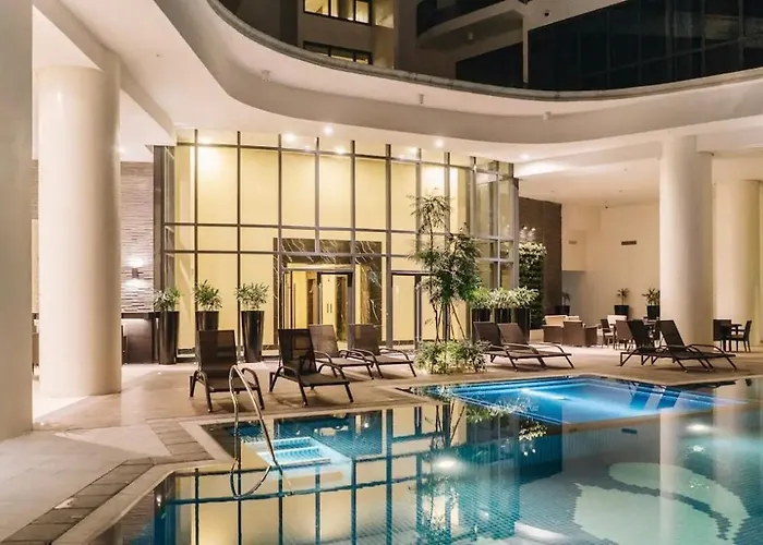 Luxury 2br W Balcony Bgc Taguig Near Venice Mall * Manila